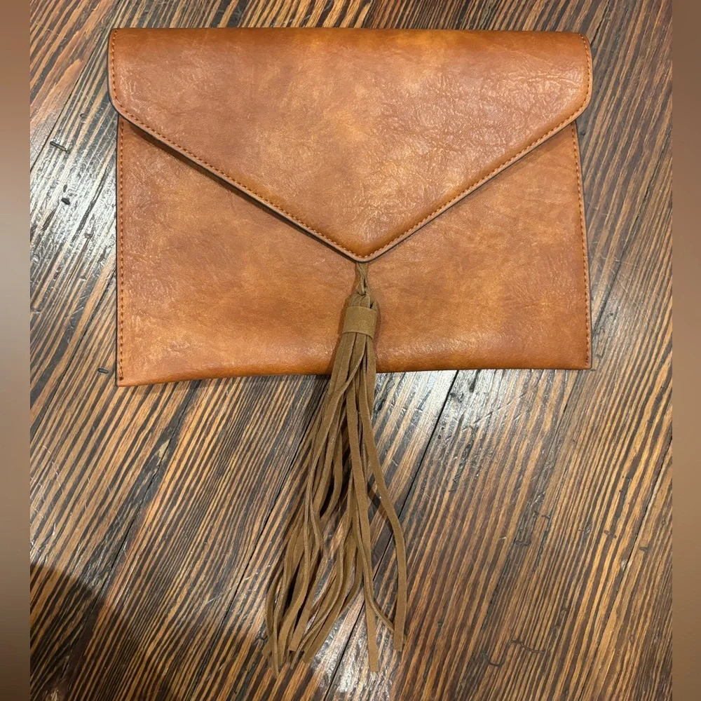 Charleston Bags Camel Leather Tassel Handbag Clutch NWOT Magnetic Closure